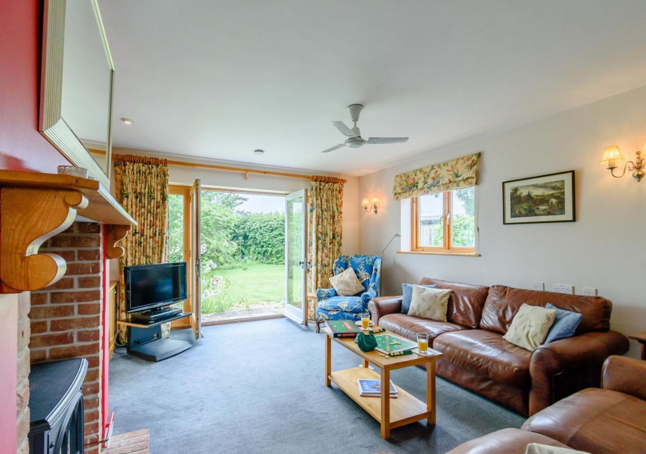 Brights Farm Lodge Bramfield  Esterno foto