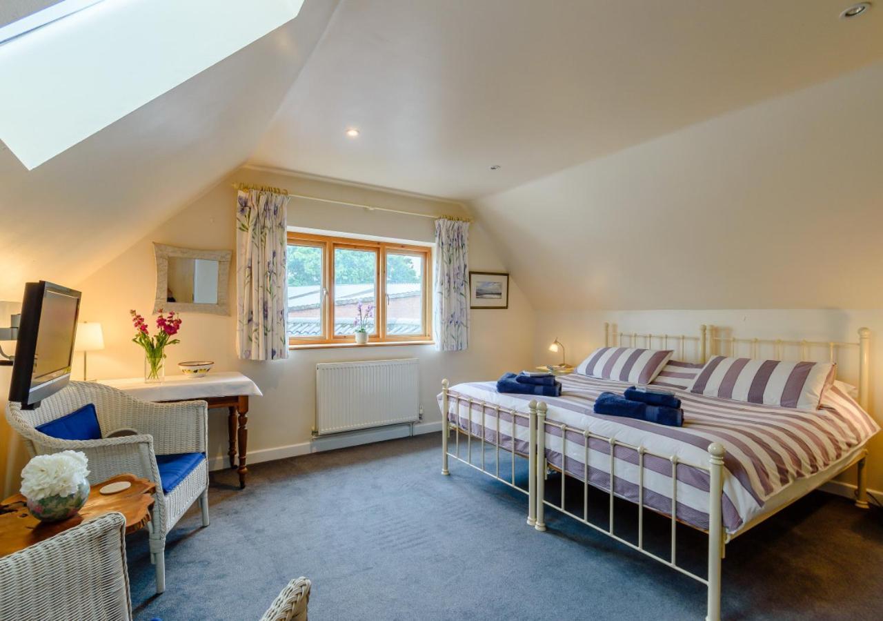 Brights Farm Lodge Bramfield  Esterno foto